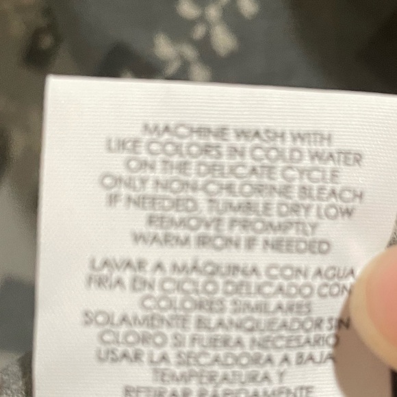 Cabi Graph Blouse  Ruffle Collar Sleeveless Blouse Size Small - Picture 13 of 14